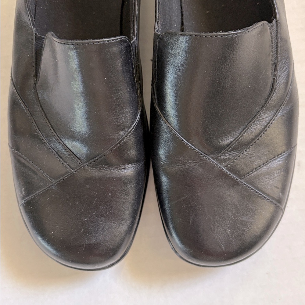 Clarks Blackberry Leather Slip On Loafers Black Casual Women’s 10 - Picture 4 of 8